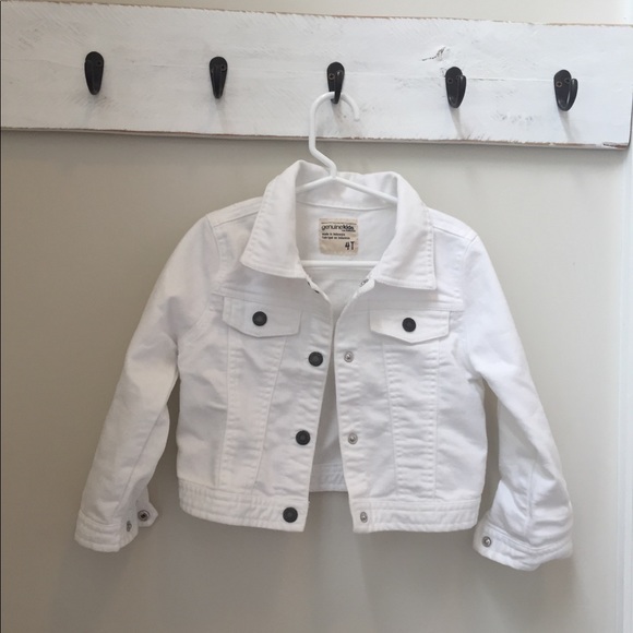 white jean jacket girls